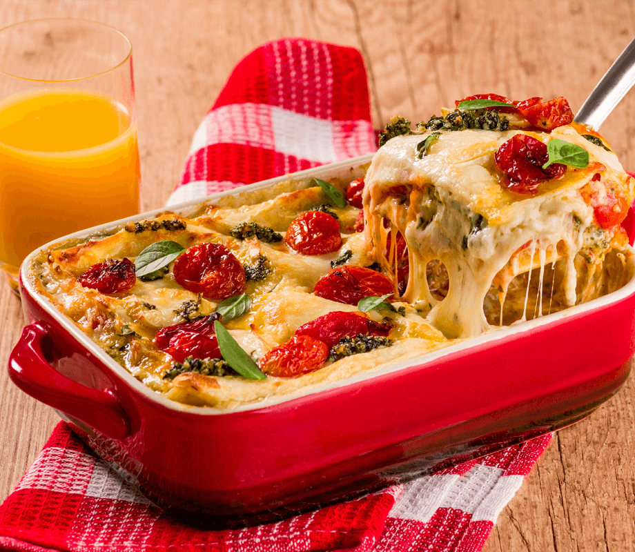 Lasanha de tomatinho, pesto e Queijo Camembert